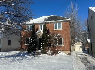 163 Ruskin St, Ottawa, ON K1Y4B9
