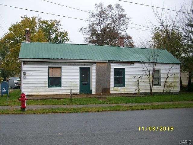 2nd image of 20 E Champ Clark Dr