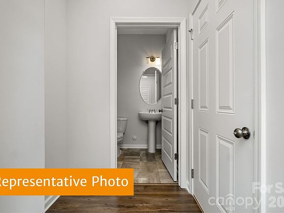 3rd image of 1907 Duvall St