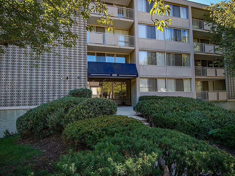 Heritage Park Apartments Building 6
