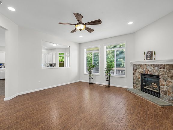 5th image of 18206 NE 33rd Cir