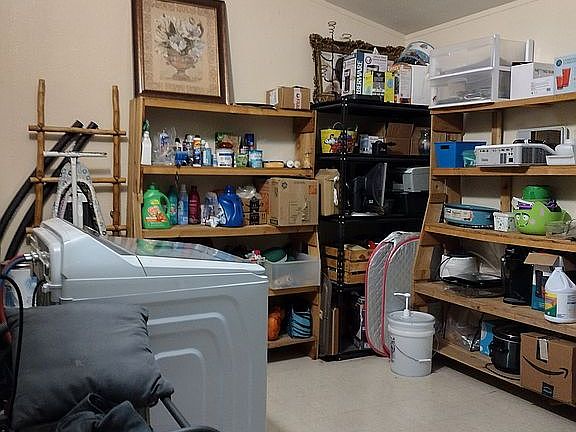 Laundry/ pantry