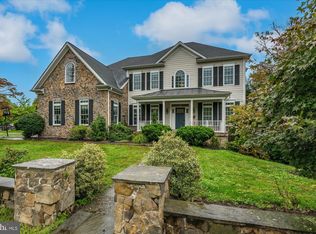 2623 Military Rd, Arlington, VA 22207