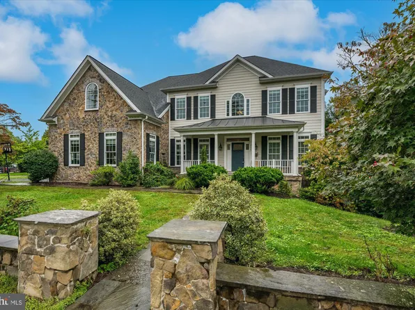 2623 Military Rd, Arlington, VA 22207