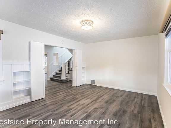 3rd image of 421 Ashland Ave