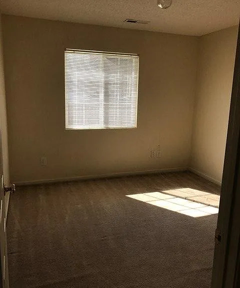 Unfurnished BR 2