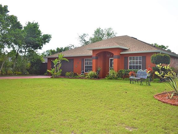 3rd image of 993 Sweetbrier Dr