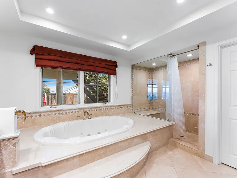 3782 Berry Dr — Photo 22