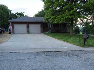 4200 SE 22nd St, Tecumseh, KS 66542