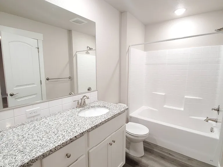 1721 Westward Cir #3 — Photo 32