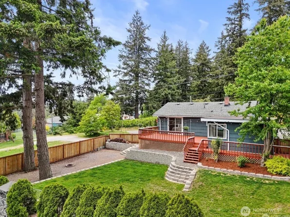 8620 20th Street E, Edgewood, WA 98371