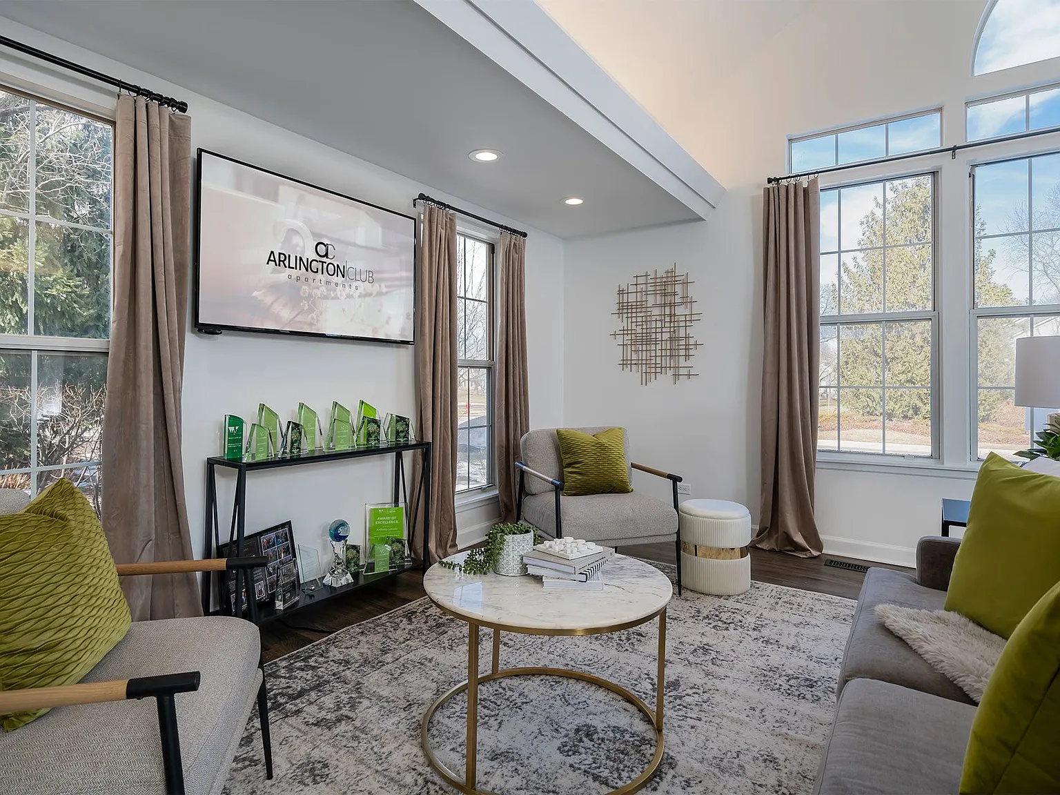 Arlington Club Apartments — Photo 3