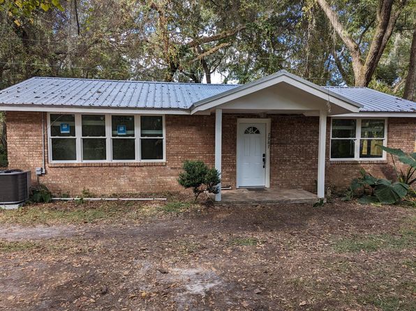 7987 Breezy Point Rd E