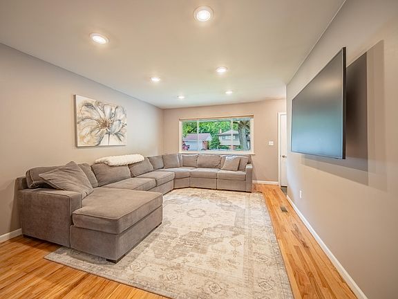 2nd image of 14638 Ellen Dr