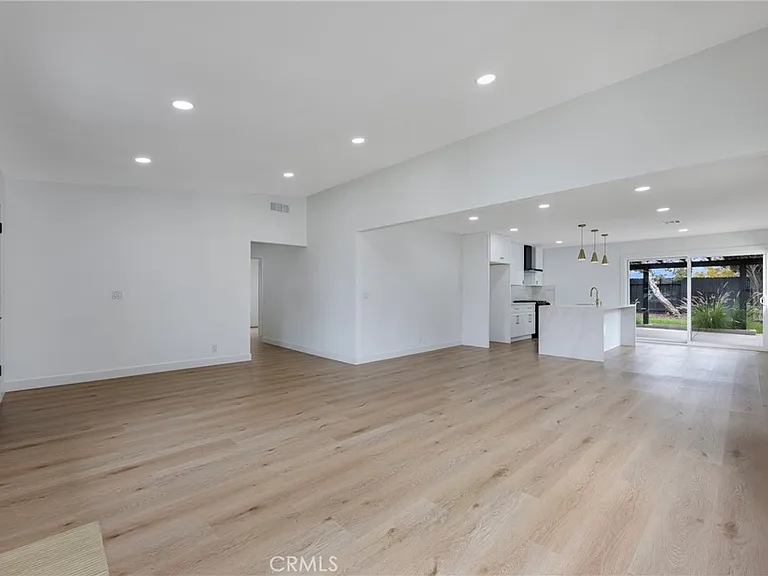 5402 Jefferson St — Photo 28
