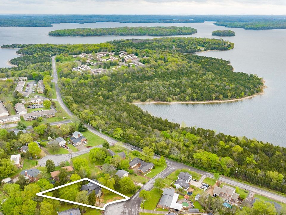 1st image of 3864 Lake Aire Dr