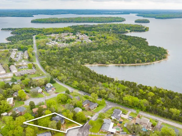 3864 Lake Aire Dr, Nashville, TN 37217