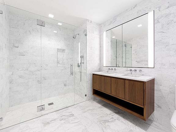 3rd image of 242 Broome St #12E