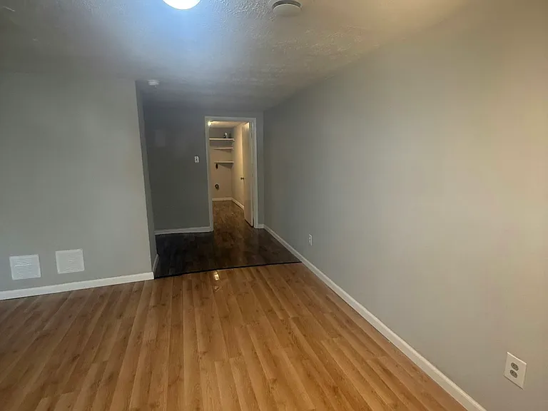 1225 Buckley Ave — Photo 8
