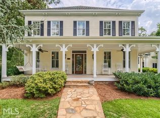 2 Granberry Mnr, Roswell, GA 30076