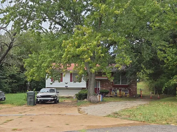 13373 State Rd E, De Soto, MO 63020