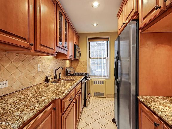 4th image of 330 Haven Ave APT 3G