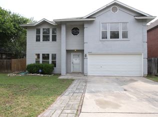 8242 Border Mist Dr, San Antonio, TX 78240