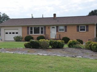 1812 Cameron Rd, Lincolnton, NC 28092