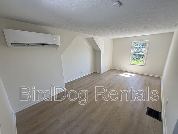 3rd image of 103 Garden Heights Ave #B