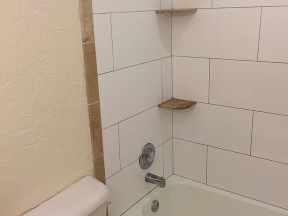 2nd image of 2876 Indianwood Dr