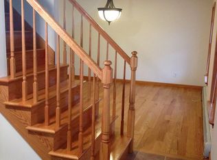 346 Raymond Hill Rd, Uncasville, CT 06382