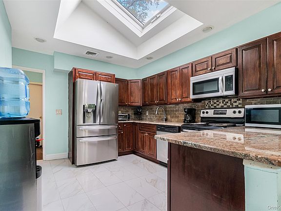 4th image of 68 Riverdale Road