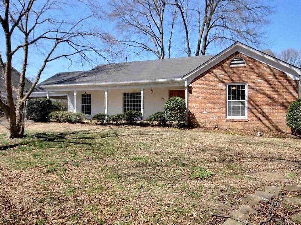 1st image of 1697 Bryn Mawr Cir