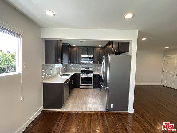 2nd image of 1055 S Sherbourne Dr APT 3