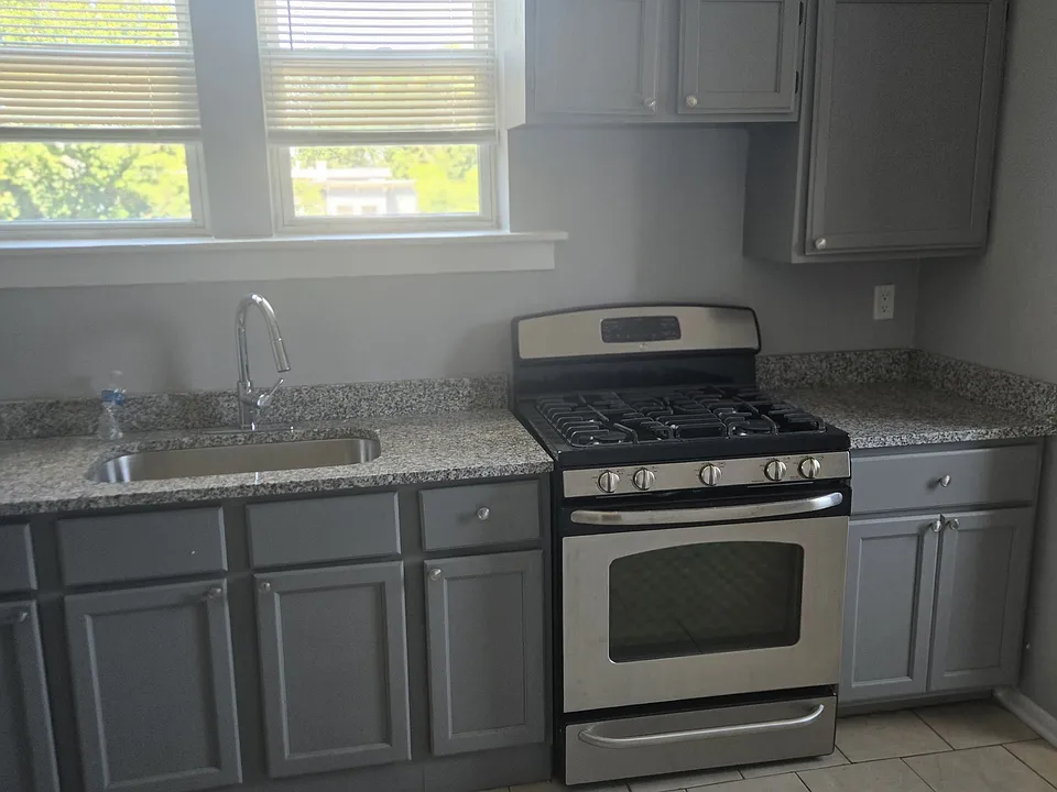 7657 S Coles Ave #2B