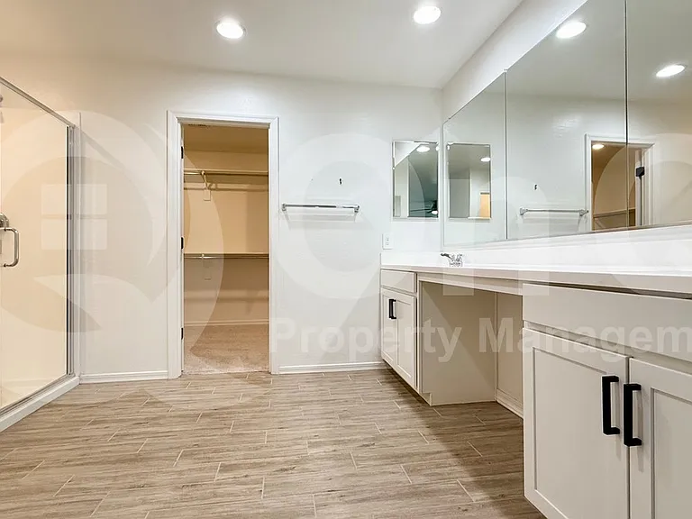 11343 E Upton Ave — Photo 24