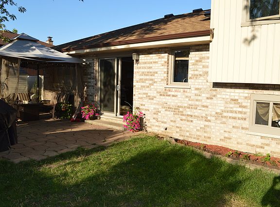 3rd image of 14380 Pinewood Dr