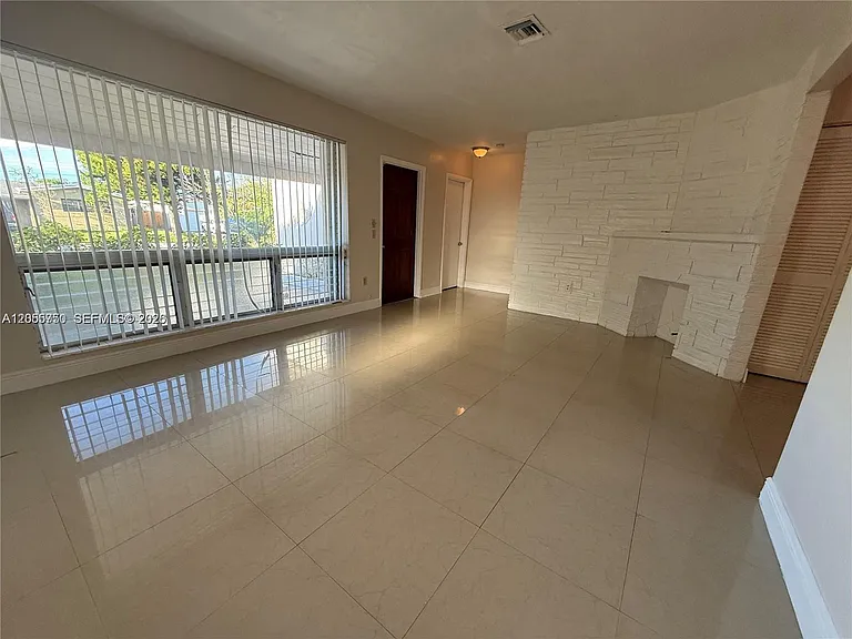 7654 Indigo St — Photo 6