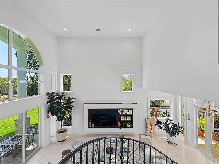 13689 Deering Bay Dr — Photo 34