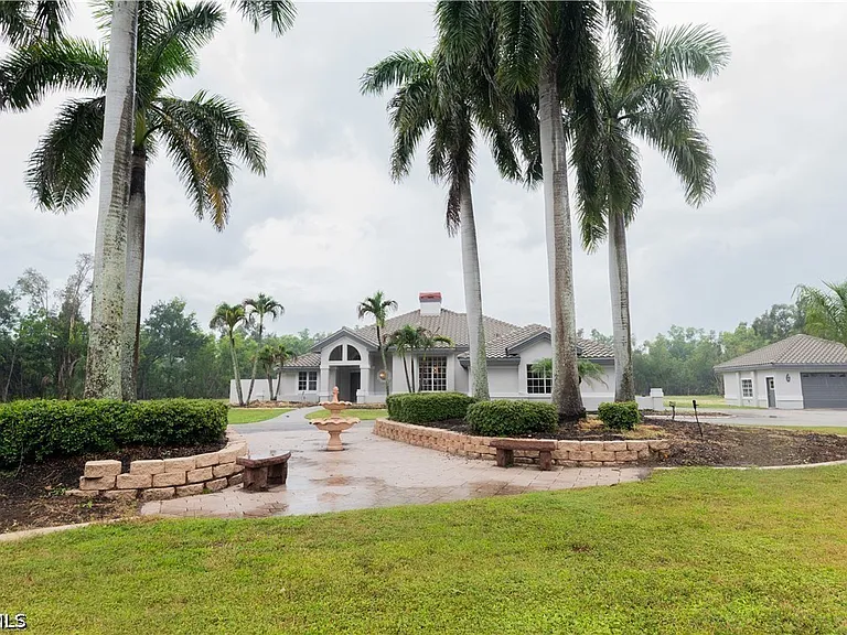 15200 Sweetwater Ct — Photo 3