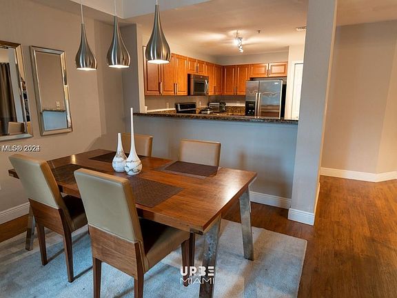 5th image of 11002 NW 83rd St APT 106