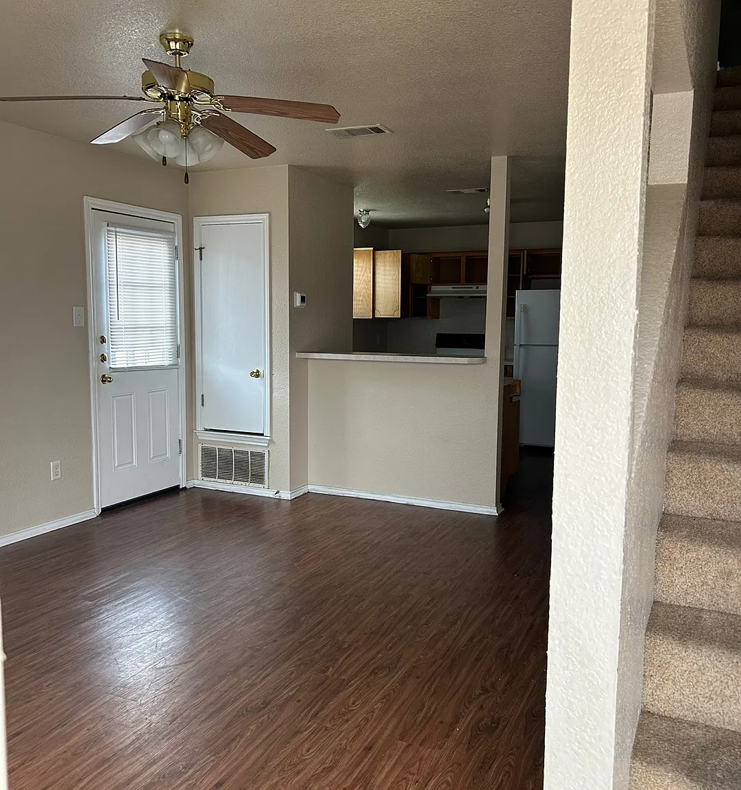 3 bed, 1150 sqft, $1,000 — Photo 1