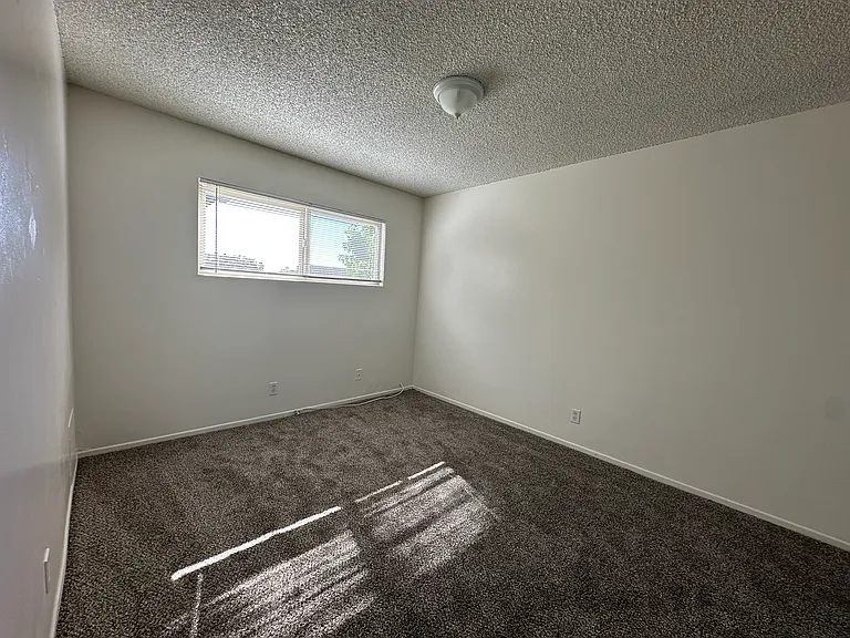 5200 W Wooley Rd #5 — Photo 2