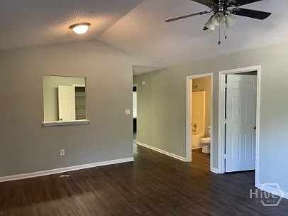 2 bed, 2.0 bath, 988 sqft, $1,200 — Photo 2