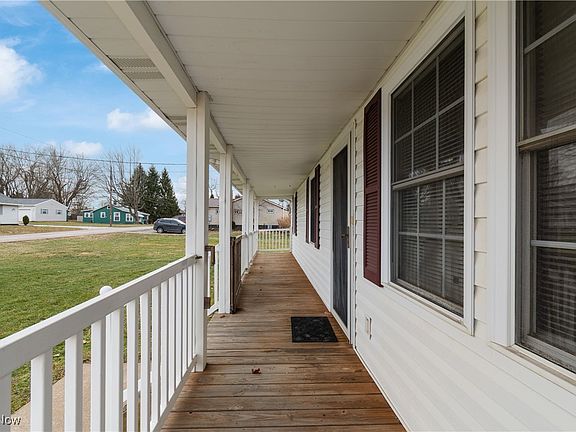 5th image of 4057 Paumier Ave