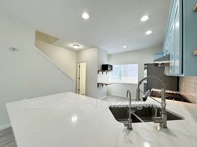 7839 NE Kian Ln — Photo 8