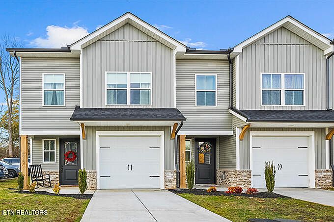 1st image of 4829 Moon Lake Ln