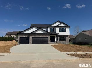 106 Samuel Ct, Washington, IL 61571