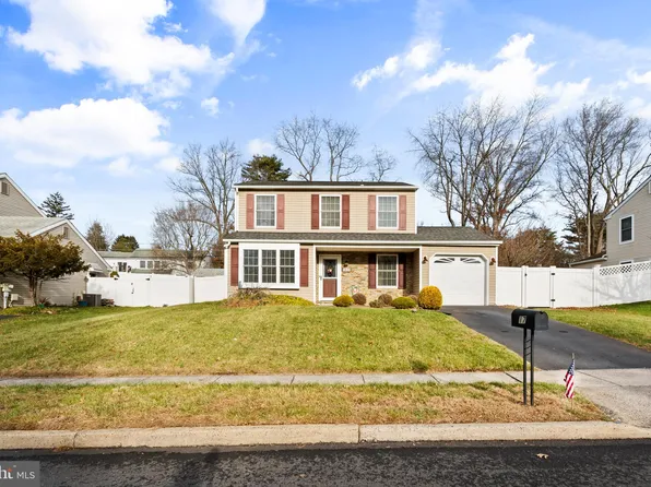 17 Alberts Way, Langhorne, PA 19047