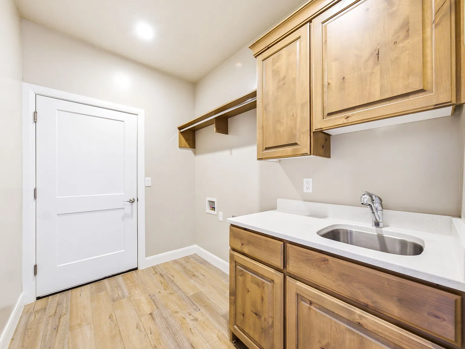 3 bed, 1705 sqft, $2,200 — Photo 4